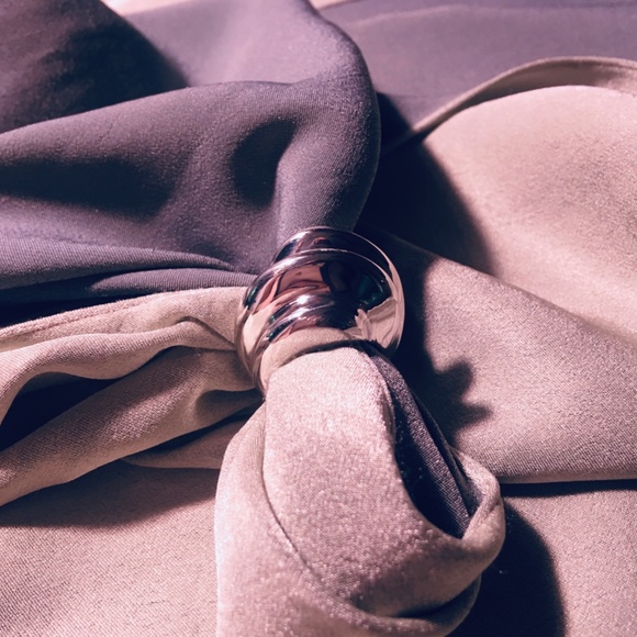 Sterling Silver ring - Picture 2 of 8